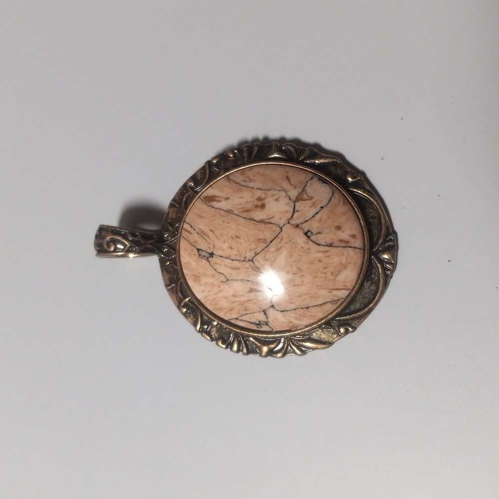 Necklace pendant
